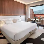Melia Hotell 5*